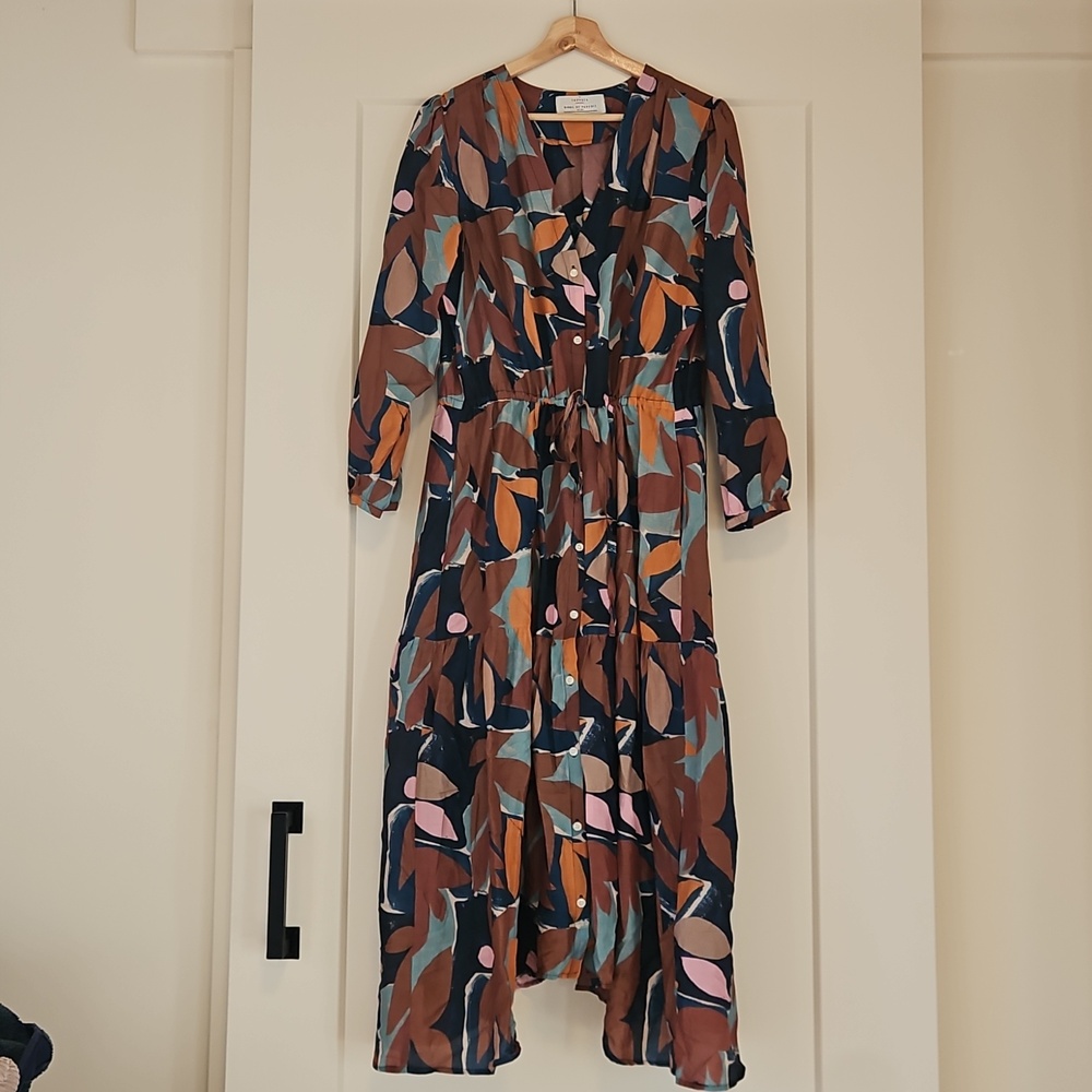 Trovata Ainsley Dress in Foliage Print - Picture 4 of 9